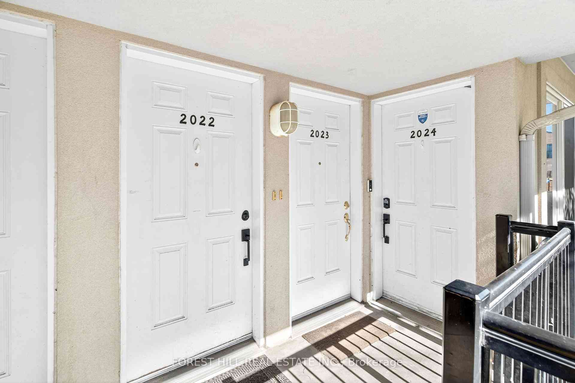 Toronto condo townhouses