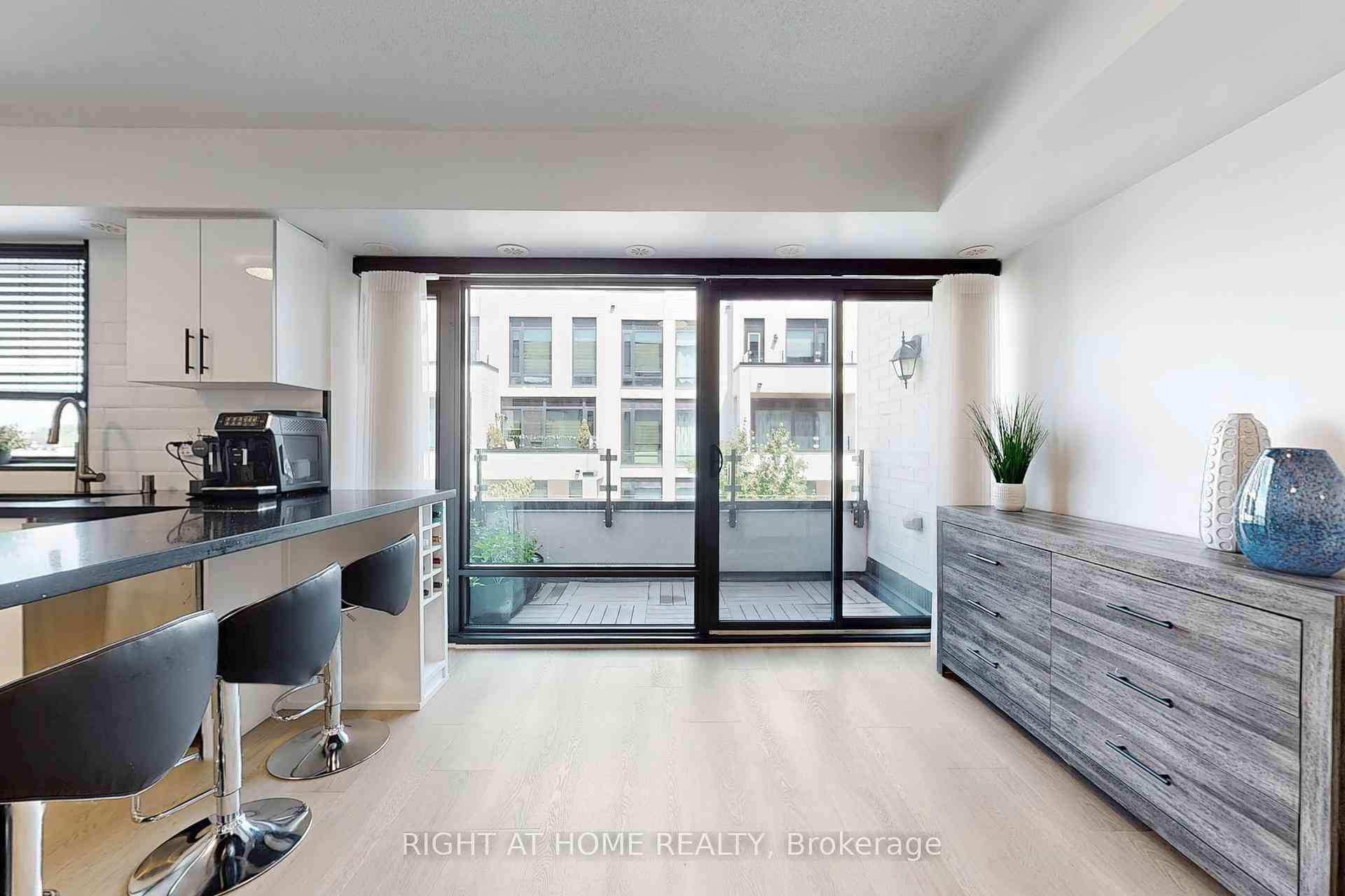 Toronto condo townhouses