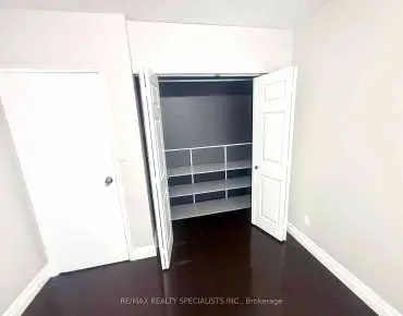 #520-1000 Cedarglen Gate Erindale 2 beds 1 baths 1 garage 364900.00