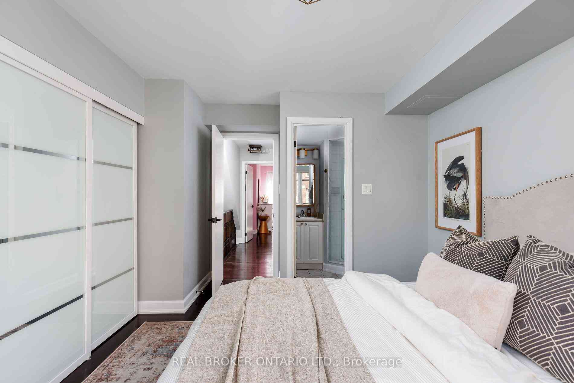 Toronto condo townhouses