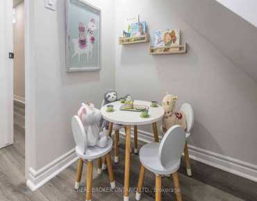 #36-5255 Guildwood Way Hurontario 3 beds 4 baths 2 garage 849900.00