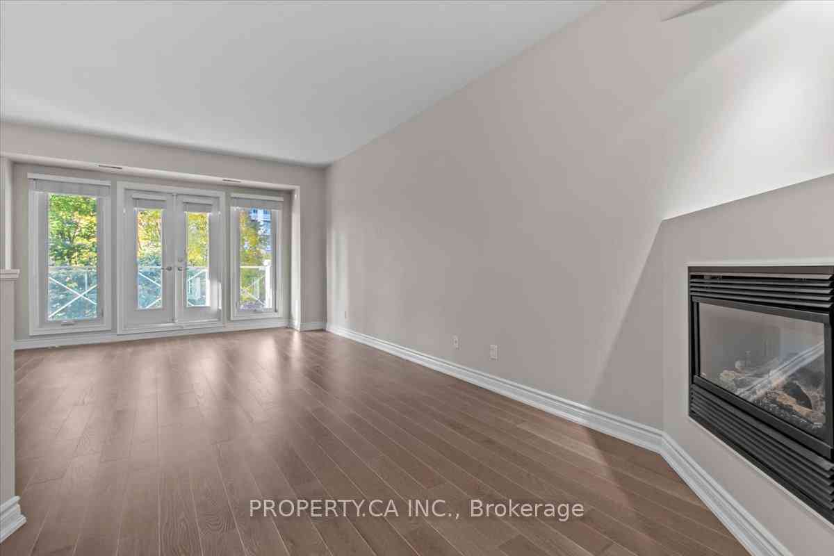 Toronto 共管镇屋