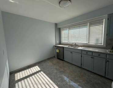 
#1-10 Grandravine Dr York University Heights 3 beds 2 baths 3 garage 727000.00        