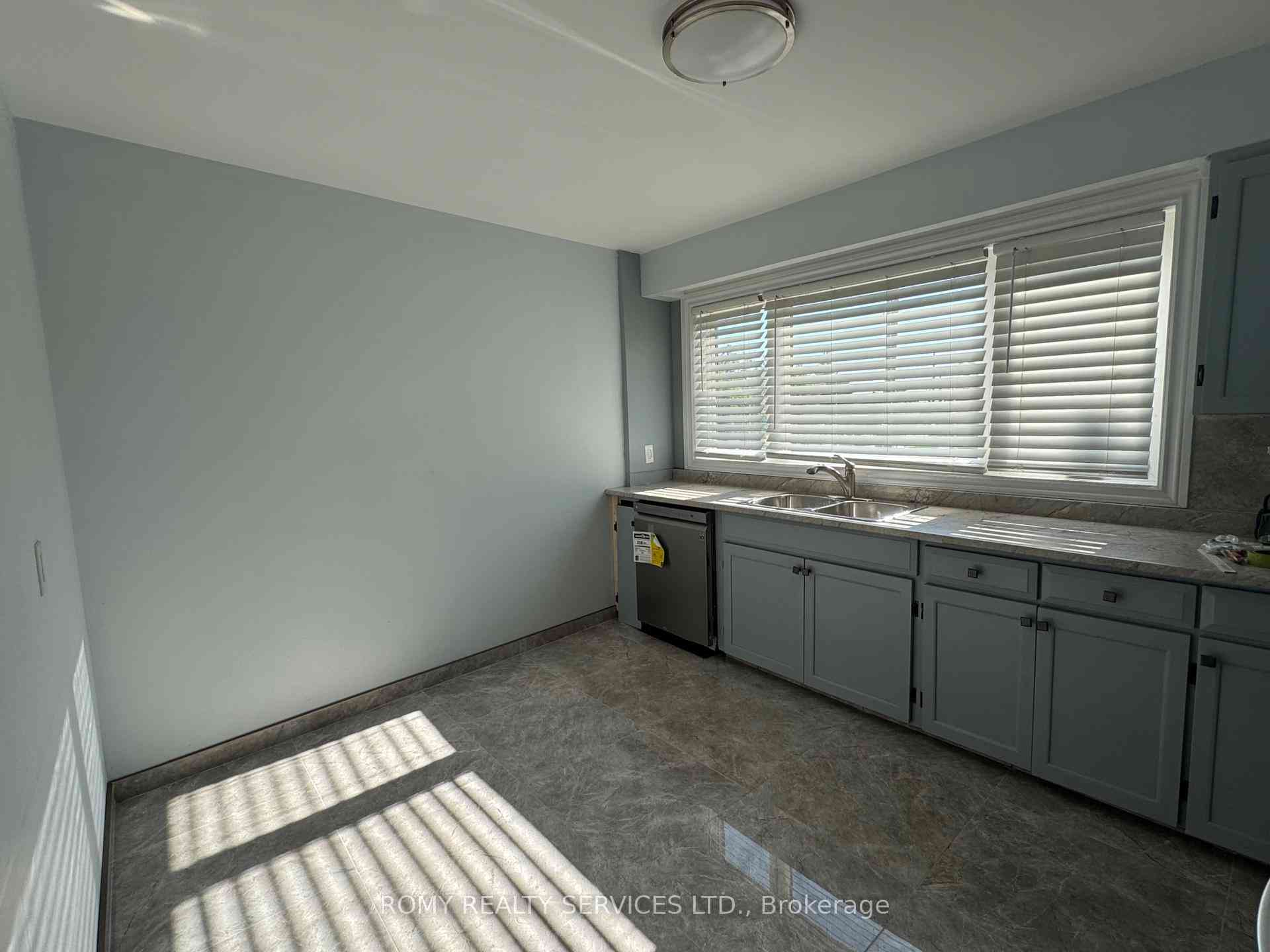 Toronto 共管镇屋