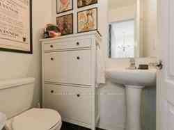 Toronto 共管镇屋