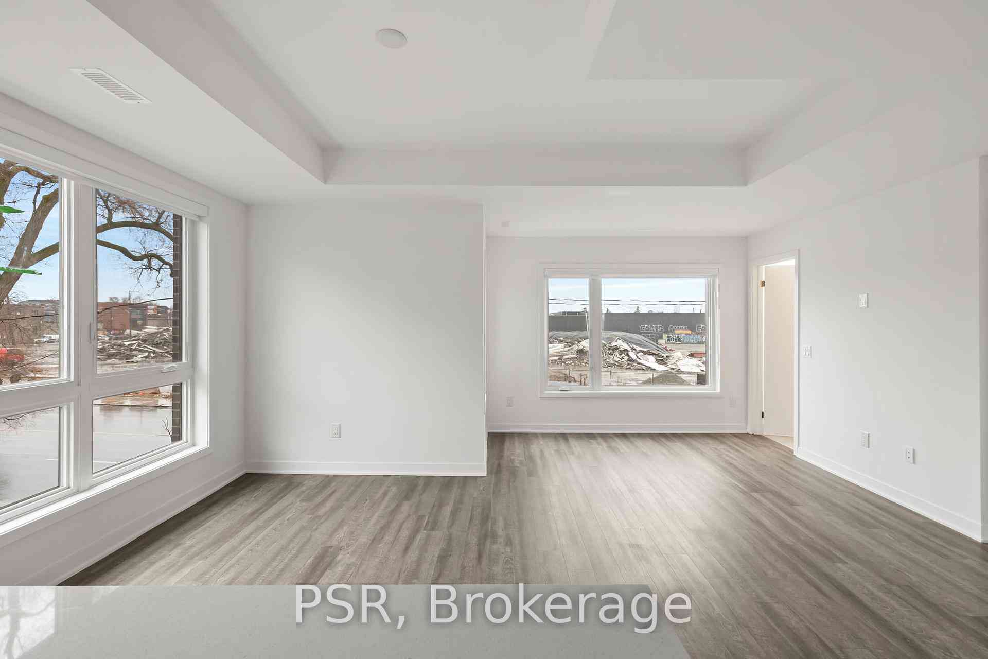 Toronto 共管镇屋