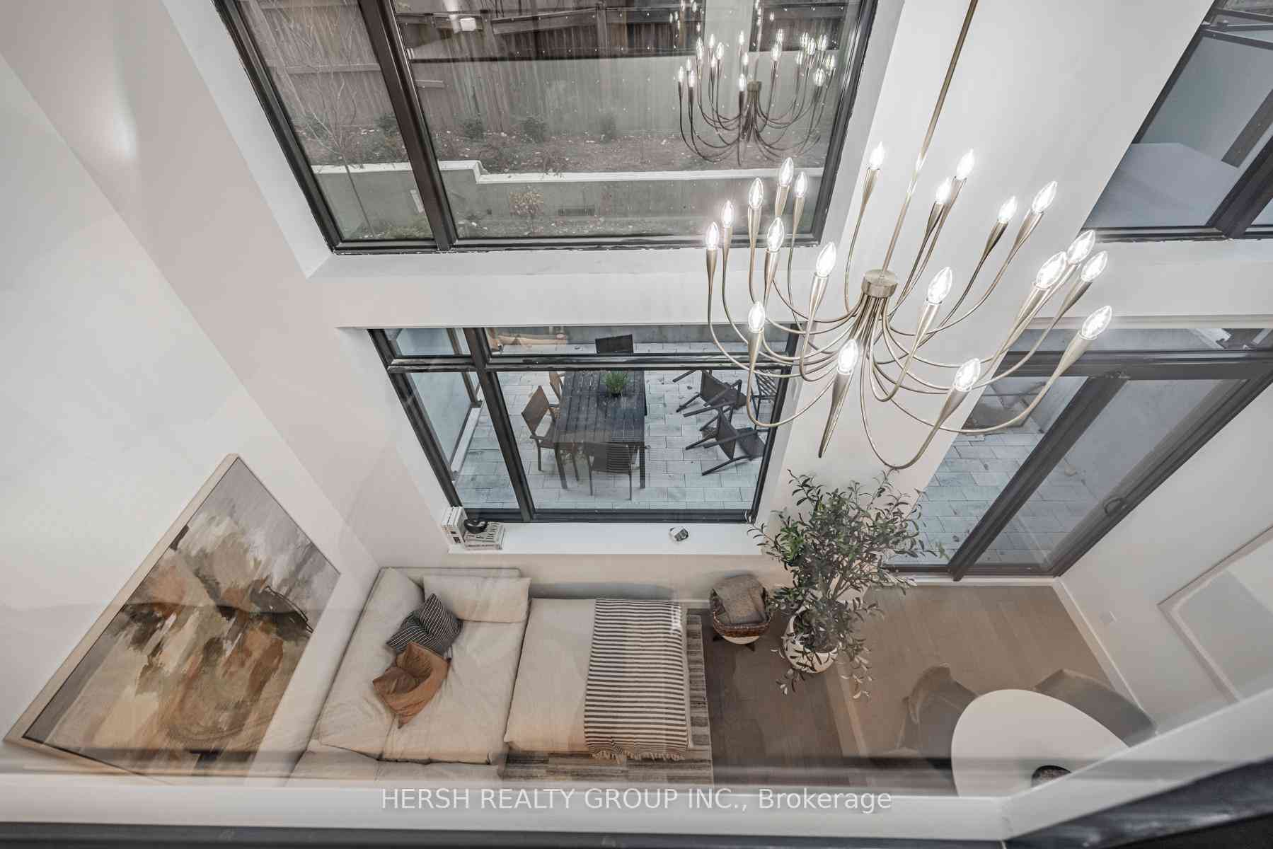 Toronto condo townhouses