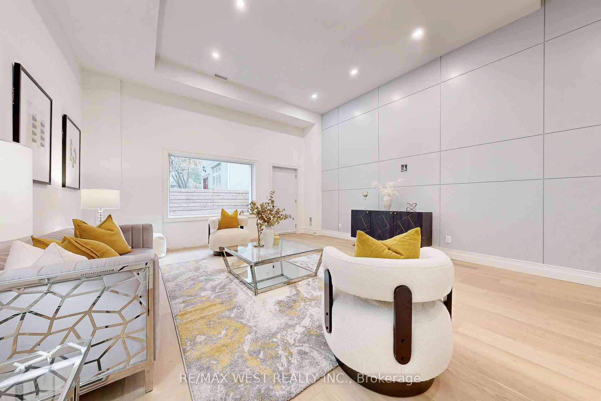 Toronto condo townhouses