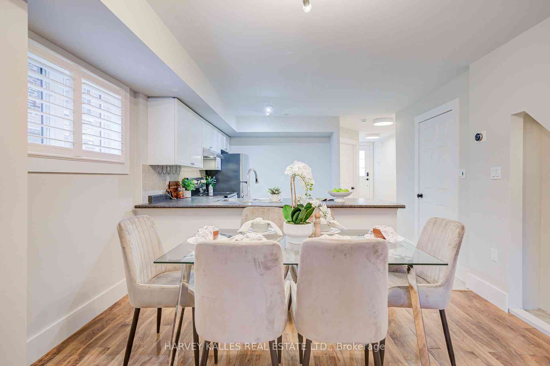 Toronto 共管镇屋