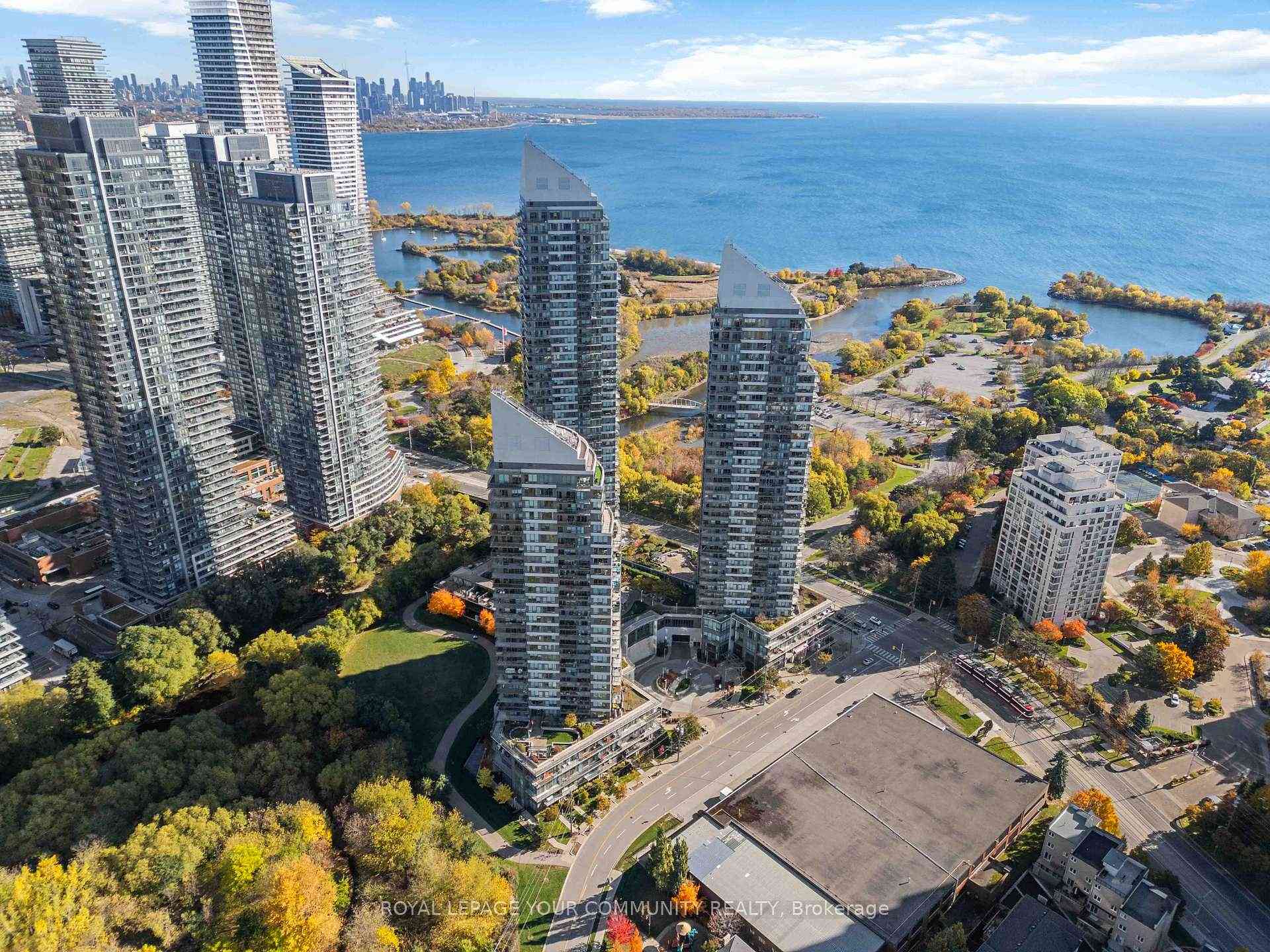 Toronto condo townhouses