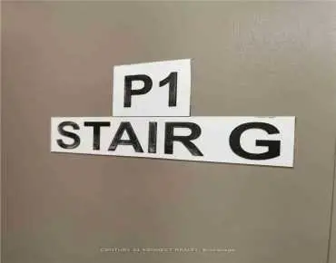 
#TH 3-60 George Butchart Dr Downsview-Roding-CFB 3 beds 4 baths 1 garage 998000.00        