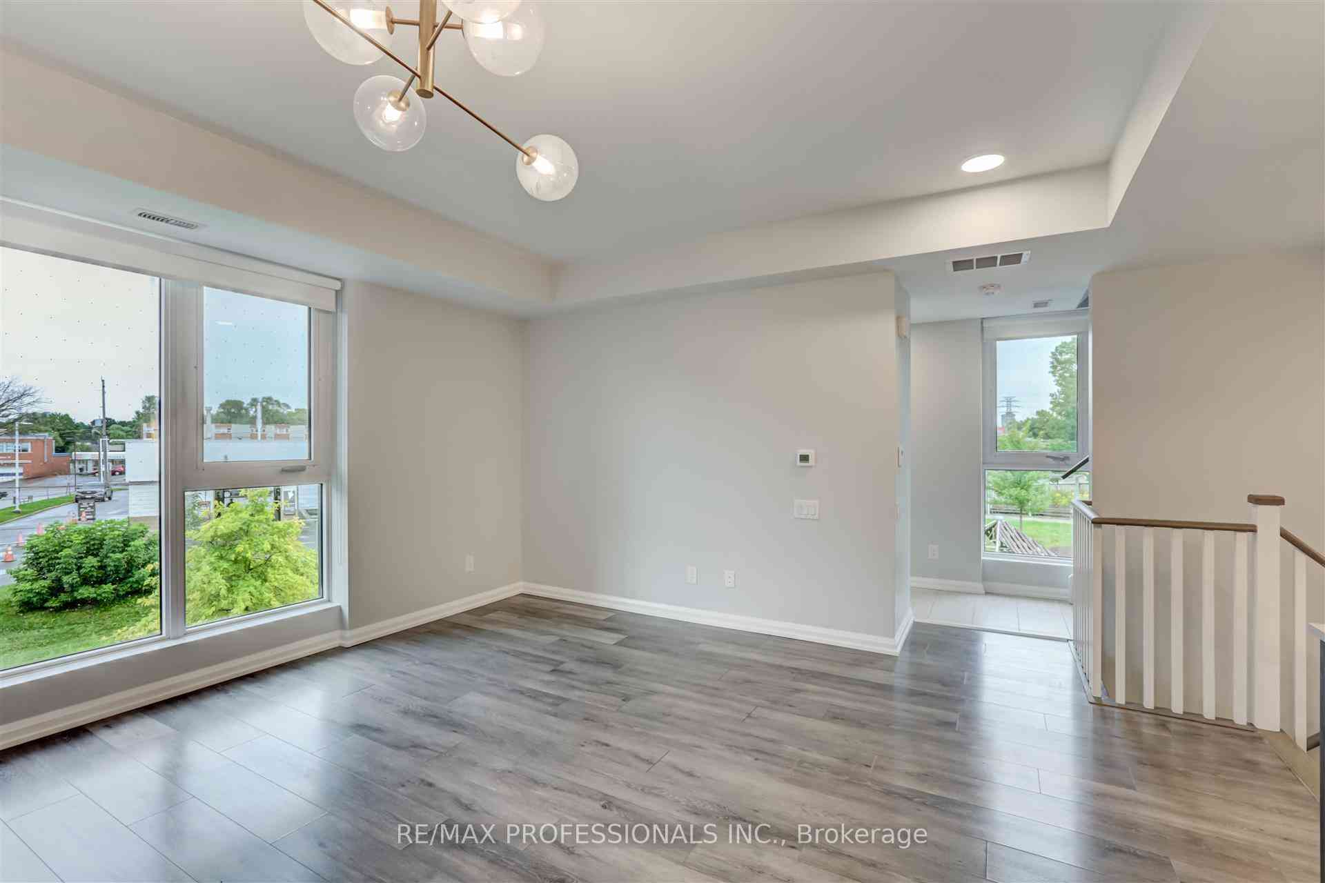 Toronto 共管镇屋