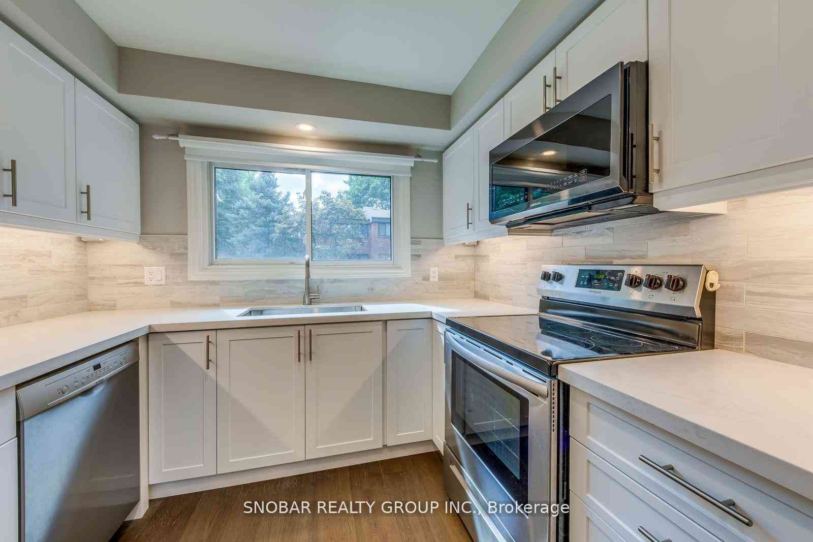 Toronto condo townhouses