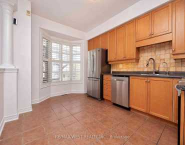 8 James Stock Path Mimico 2 beds 2 baths 2 garage 1048000.00