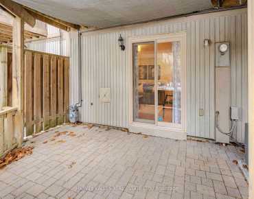 
            #50-1060 Walden Circ Clarkson 3睡房3卫生间2车位, 出售价格939000.00加元                    