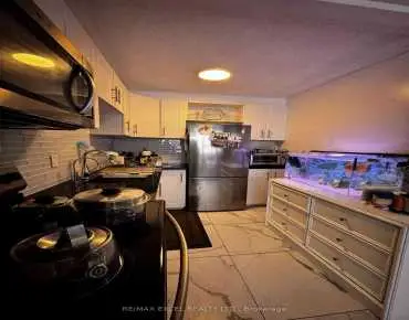 
            #308-50 Lotherton Pathway Yorkdale-Glen Park 3睡房1卫生间1车位, 出售价格399988.00加元                    