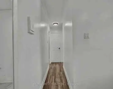 
            #102-2825 Islington Ave Humber Summit 2睡房2卫生间1车位, 出售价格565000.00加元                    