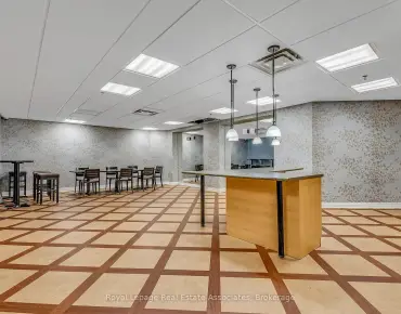 
            #1907-234 Albion Rd Elms-Old Rexdale 2睡房1卫生间2车位, 出售价格429000.00加元                    