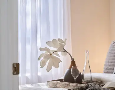 
            #205-2874 Keele St Downsview-Roding-CFB 1睡房1卫生间1车位, 出售价格299900.00加元                    