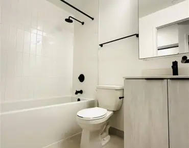 
            #2602-2495 Eglinton Ave W Central Erin Mills 1睡房1卫生间1车位, 出售价格459000.00加元                    