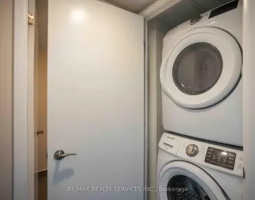 #703-800 Lawrence Ave W Yorkdale-Glen Park 1睡房1卫生间1车位, 出售价格539900.00加元