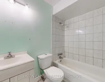 
            #126-10 Eddystone Ave Glenfield-Jane Heights 4睡房3卫生间1车位, 出售价格449900.00加元                    