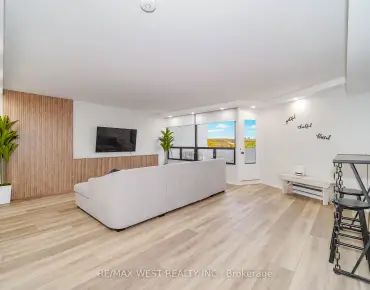 
            #D14-300 Mill Rd Markland Wood 3睡房3卫生间2车位, 出售价格780000.00加元                    