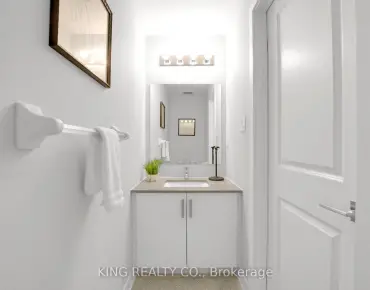 
#14-39 John Perkins Bull Dr Downsview-Roding-CFB 3 beds 3 baths 1 garage 779500.00        