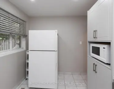 #11-444 Silverstone Dr West Humber-Clairville 3 beds 3 baths 1 garage 605000.00