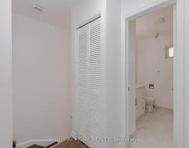 
            #3-40 Rexdale Blvd Rexdale-Kipling 3睡房2卫生间1车位, 出售价格499900.00加元                    