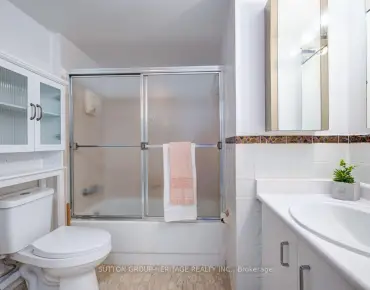 #406-61 Markbrook Ln Mount Olive-Silverstone-Jamestown 2 beds 2 baths 1 garage 479990.00