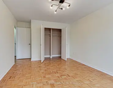 
            #1909-1580 Mississauga Valley Blvd Mississauga Valleys 2睡房1卫生间2车位, 出售价格449000.00加元                    