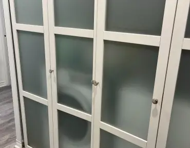 
            #1409-812 Burnhamthorpe Rd W Markland Wood 2睡房2卫生间1车位, 出售价格620000.00加元                    