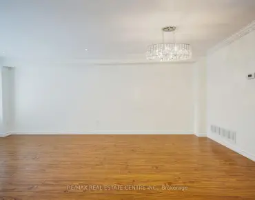 #144-4950 Albina Way Hurontario 3睡房3卫生间2车位, 出售价格800000.00加元