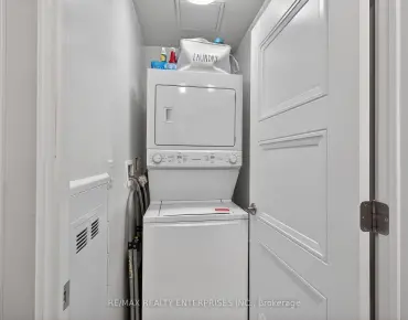 
            #401-1 Neighbourhood Ln Stonegate-Queensway 1睡房1卫生间1车位, 出售价格489000.00加元                    