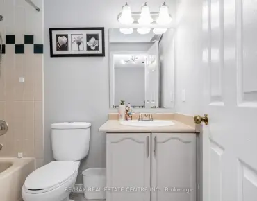 #66-2555 Thomas St Central Erin Mills 3 beds 3 baths 3 garage 950000.00