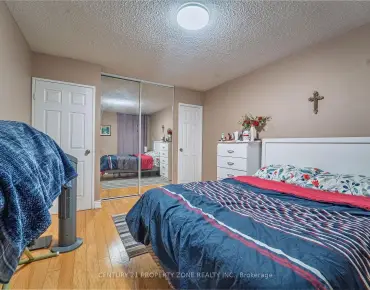 #1021-1625 Bloor St Applewood 2 beds 2 baths 1 garage 349990.00