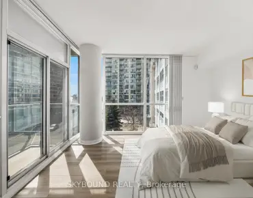 #306-223 Webb Dr City Centre 1 beds 2 baths 1 garage 439900.00