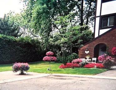 
            #10-4230 Fieldgate Dr Rathwood 3睡房3卫生间2车位, 出售价格938888.00加元                    