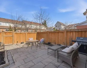 #27-819 Village Green Blvd Lakeview 3睡房2卫生间2车位, 出售价格799900.00加元