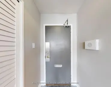 #702-551 The West Mall N/A Etobicoke West Mall 2睡房1卫生间1车位, 出售价格445000.00加元