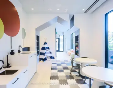 #714-285 Dufferin St South Parkdale 2睡房2卫生间1车位, 出售价格749000.00加元