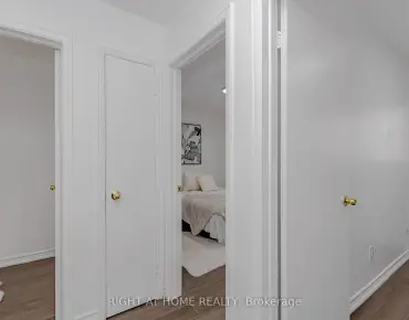 #3-40 Rexdale Blvd Rexdale-Kipling 3睡房2卫生间1车位, 出售价格499000.00加元