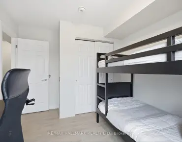 
            #2-9 Forbes Ave Keelesdale-Eglinton West 3睡房2卫生间1车位, 出售价格649000.00加元                    