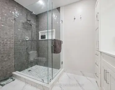 #1201-1 Hurontario St Port Credit 3睡房2卫生间2车位, 出售价格1329900.00加元