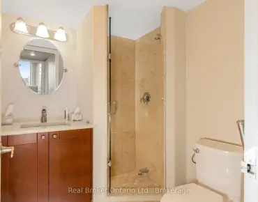 
            #502-880 Dundas St W Erindale 2睡房2卫生间2车位, 出售价格465000.00加元                    