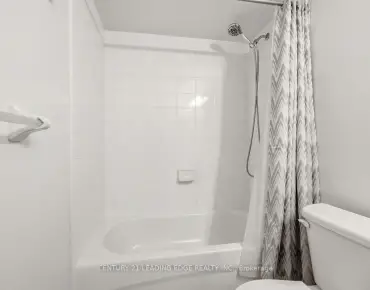 
            #5-5070 Harvard Rd N Churchill Meadows 3睡房4卫生间3车位, 出售价格849900.00加元                    