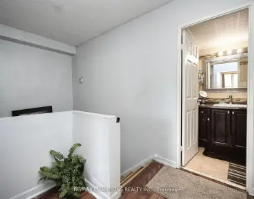 #112-1050 Stainton Dr E Erindale 3 beds 2 baths 1 garage 449999.00