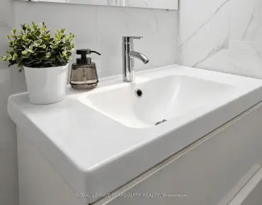 #49-6730 Falconer Dr Streetsville 3 beds 2 baths 1 garage 659900.00