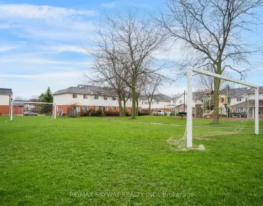 #44-1485 Torrington Dr East Credit 3 beds 4 baths 2 garage 799999.00